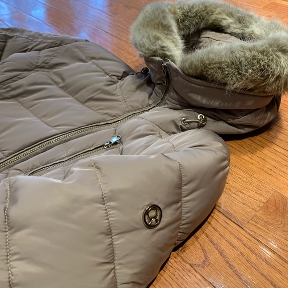 Luxurious Calvin Klein Down Coat Latte Gold Accents XS - Picture 6 of 13